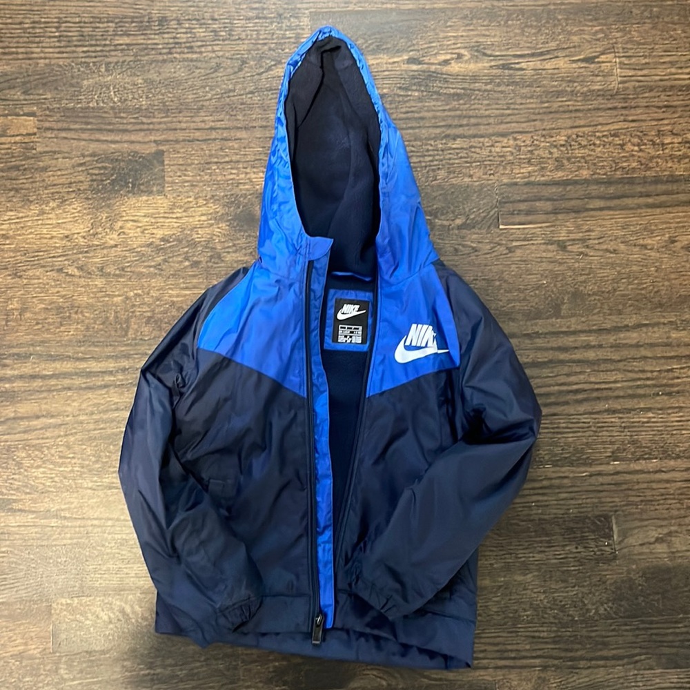 Boys size 5 blue Nike jacket
